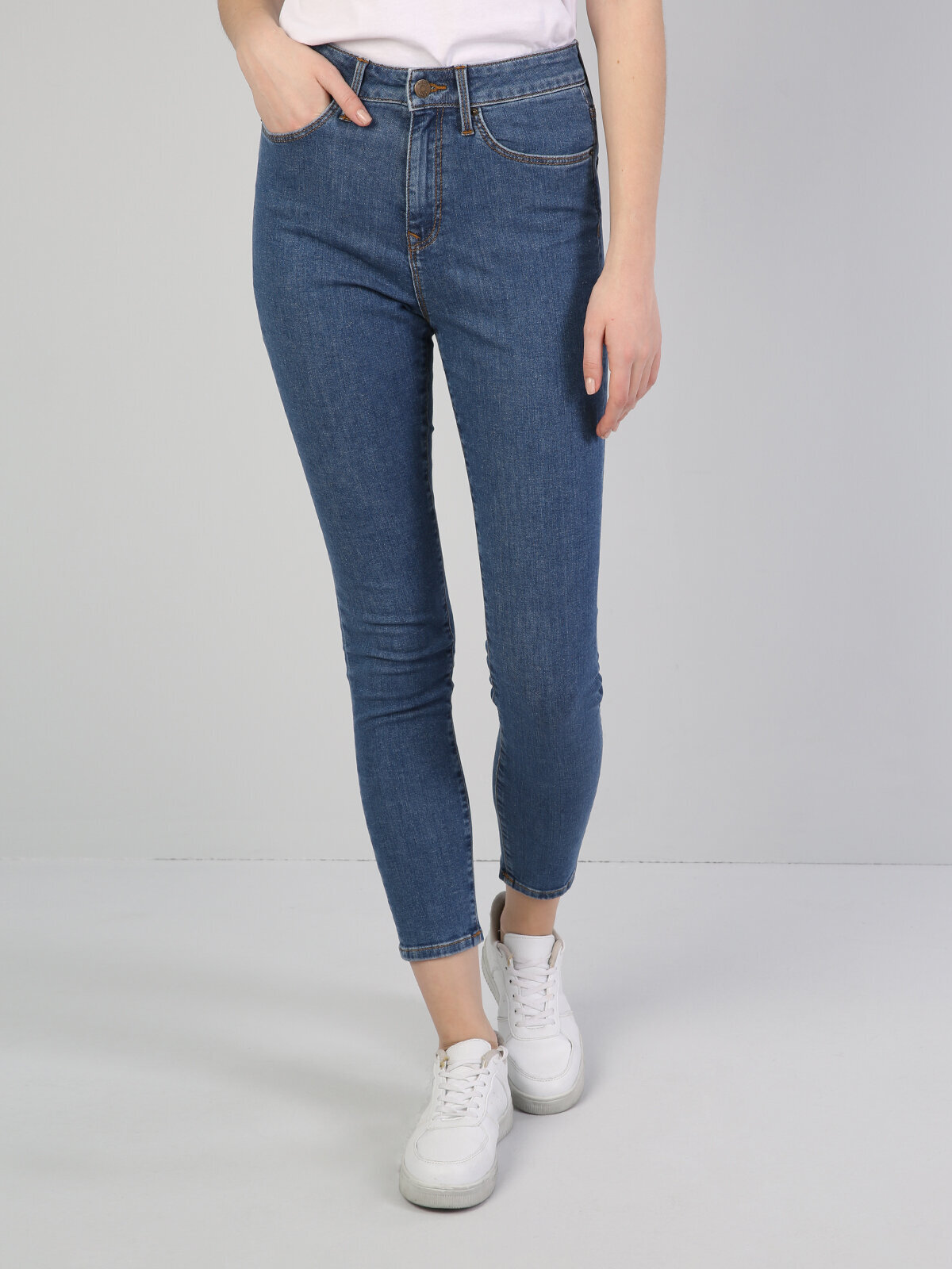 Colins 760 Dıana Orta Bel Dar Paça Super Slim Fit Mavi Kadın Jean Pantolon. 4