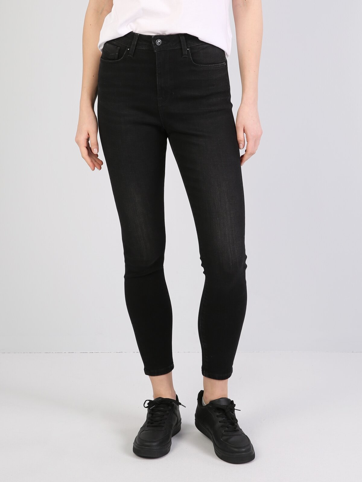 Colins 760 Dıana Orta Bel Dar Paça Super Slim Fit Siyah Kadın Jean Pantolon. 4