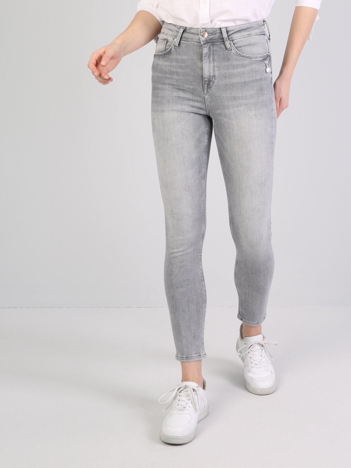 Colins 760 Dıana Yüksek Bel Dar Paça Super Slim Fit Açık Gri Kadın Jean Pantolon. 1