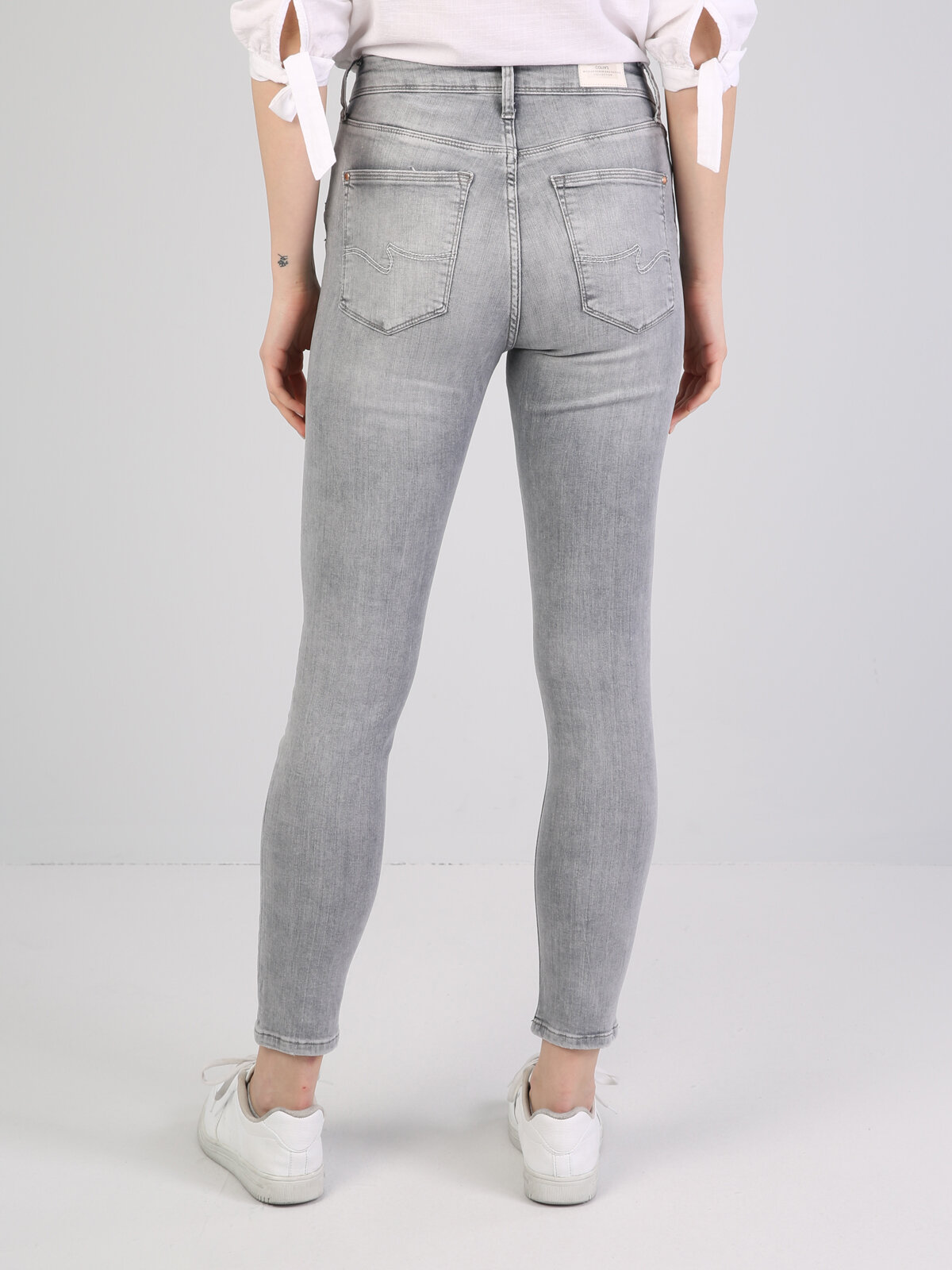 Colins 760 Dıana Yüksek Bel Dar Paça Super Slim Fit Açık Gri Kadın Jean Pantolon. 2