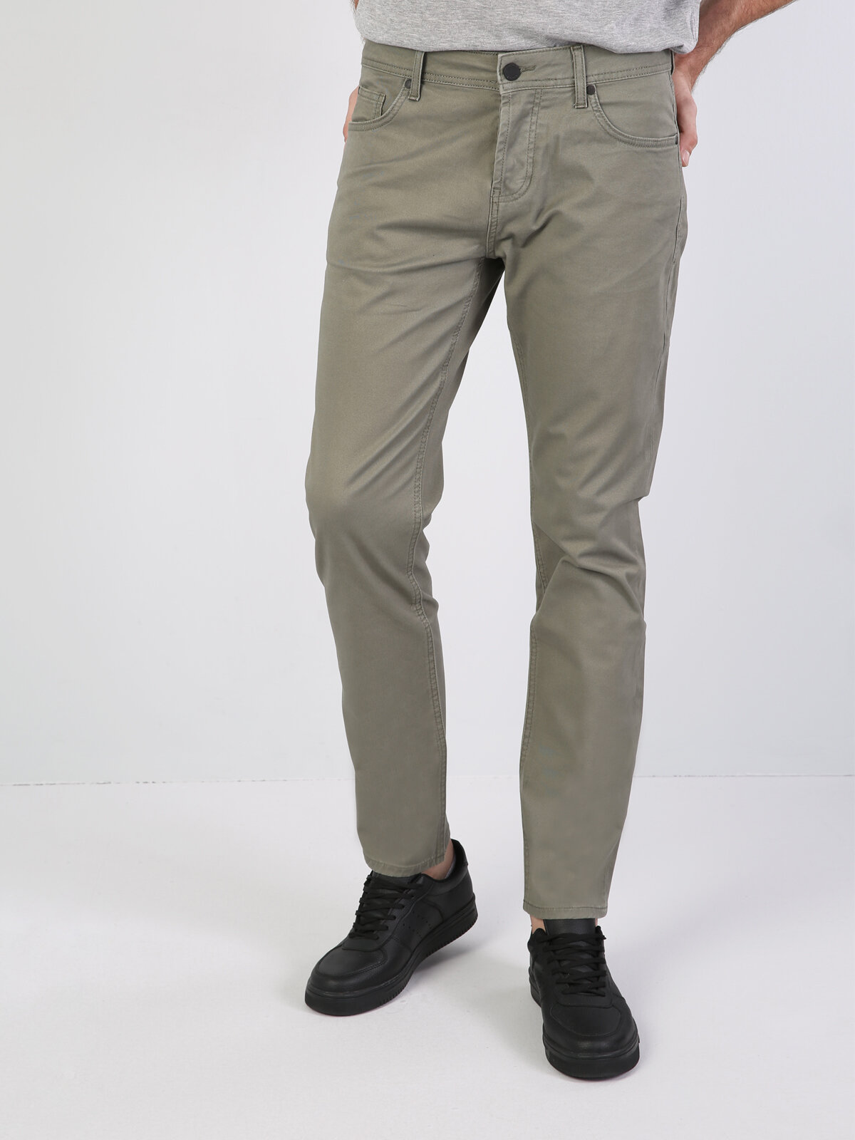 Colins Straight Fit Orta Bel Düz Paça Erkek Yeşil Pantolon. 1 Colins Straight Fit Orta Bel Düz Paça Erkek Yeşil Pantolon. 1