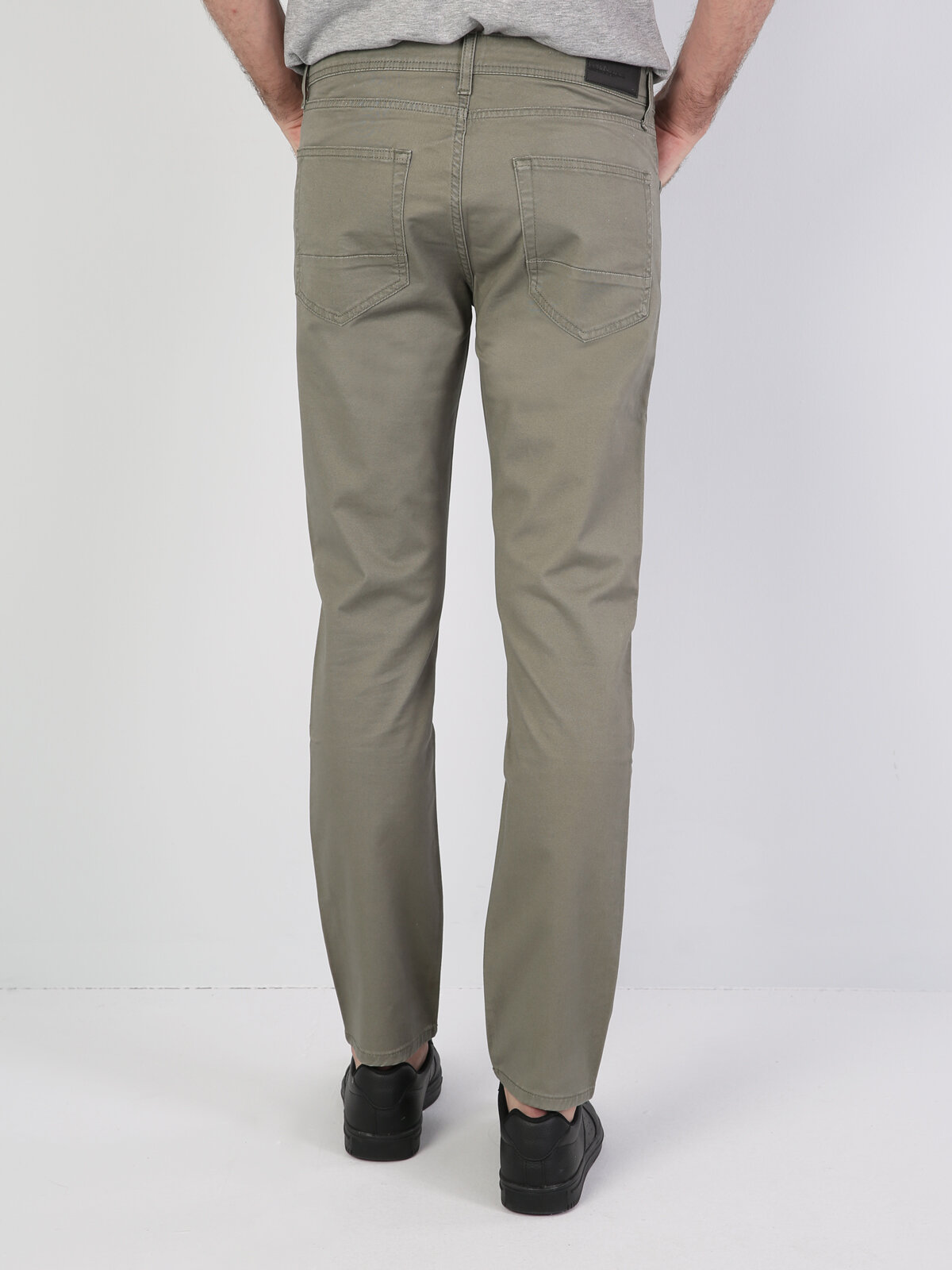 Colins Straight Fit Orta Bel Düz Paça Erkek Yeşil Pantolon. 2