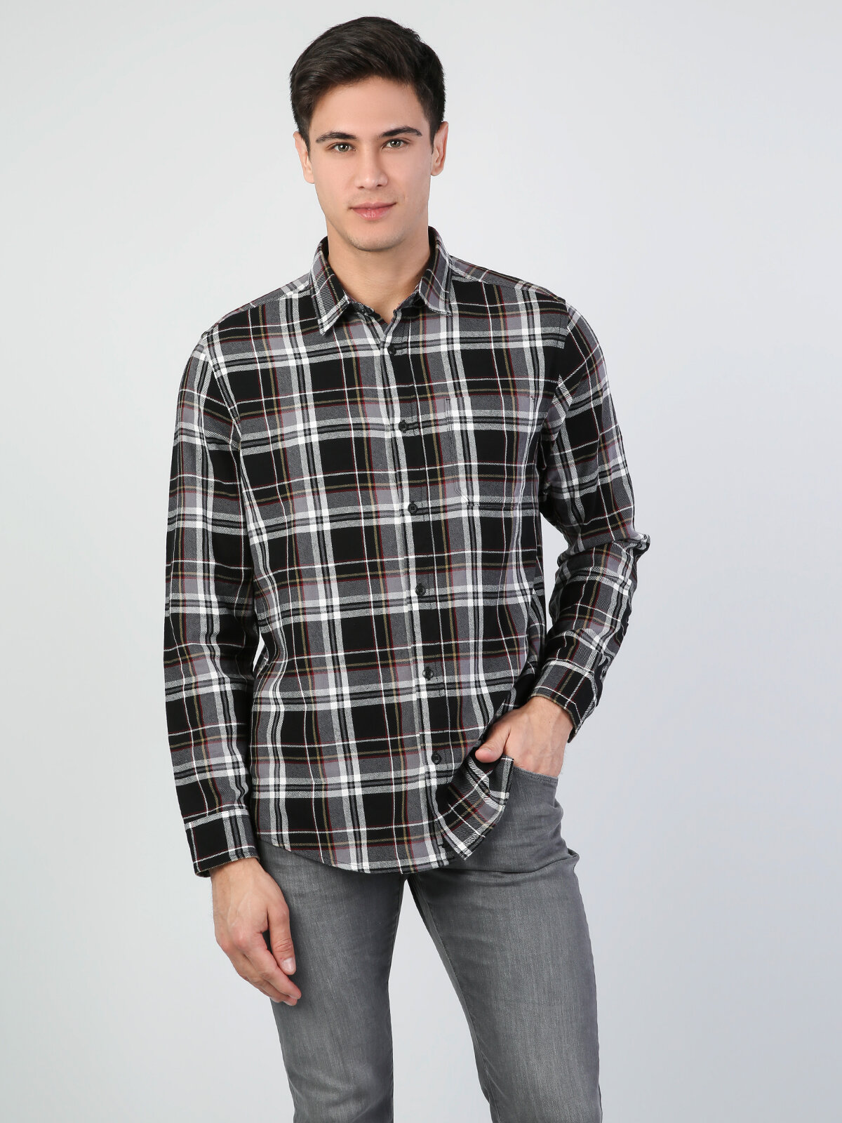 Colins Regular Fit Shirt Neck Erkek Siyah Uzun Kol Gömlek. 4 Colins Regular Fit Shirt Neck Erkek Siyah Uzun Kol Gömlek. 4