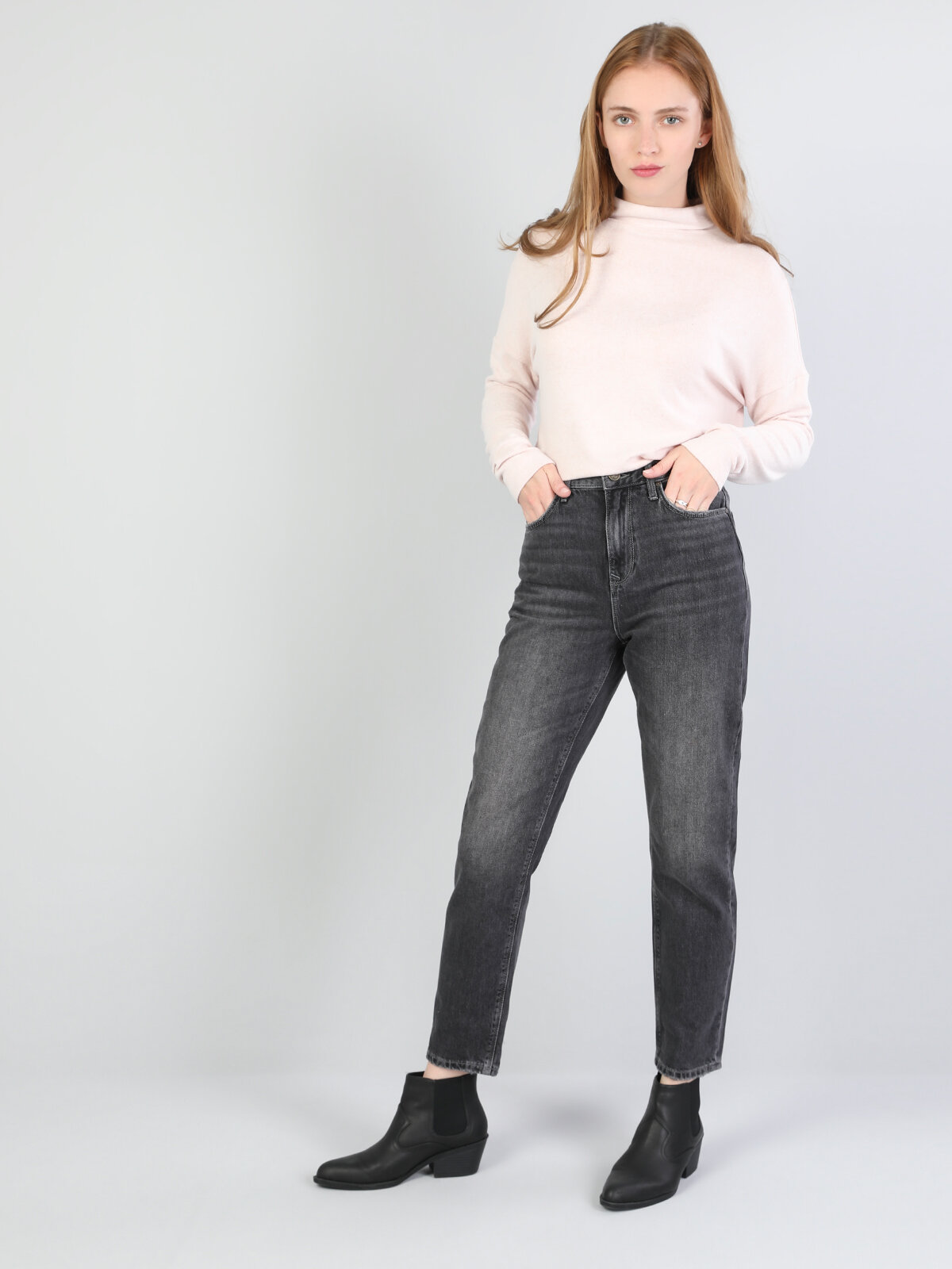 Colins 896 Marıa Yüksek Bel Daralan Paça Mom Fit Kadın Jean Pantolon. 3 Colins 896 Marıa Yüksek Bel Daralan Paça Mom Fit Kadın Jean Pantolon. 3