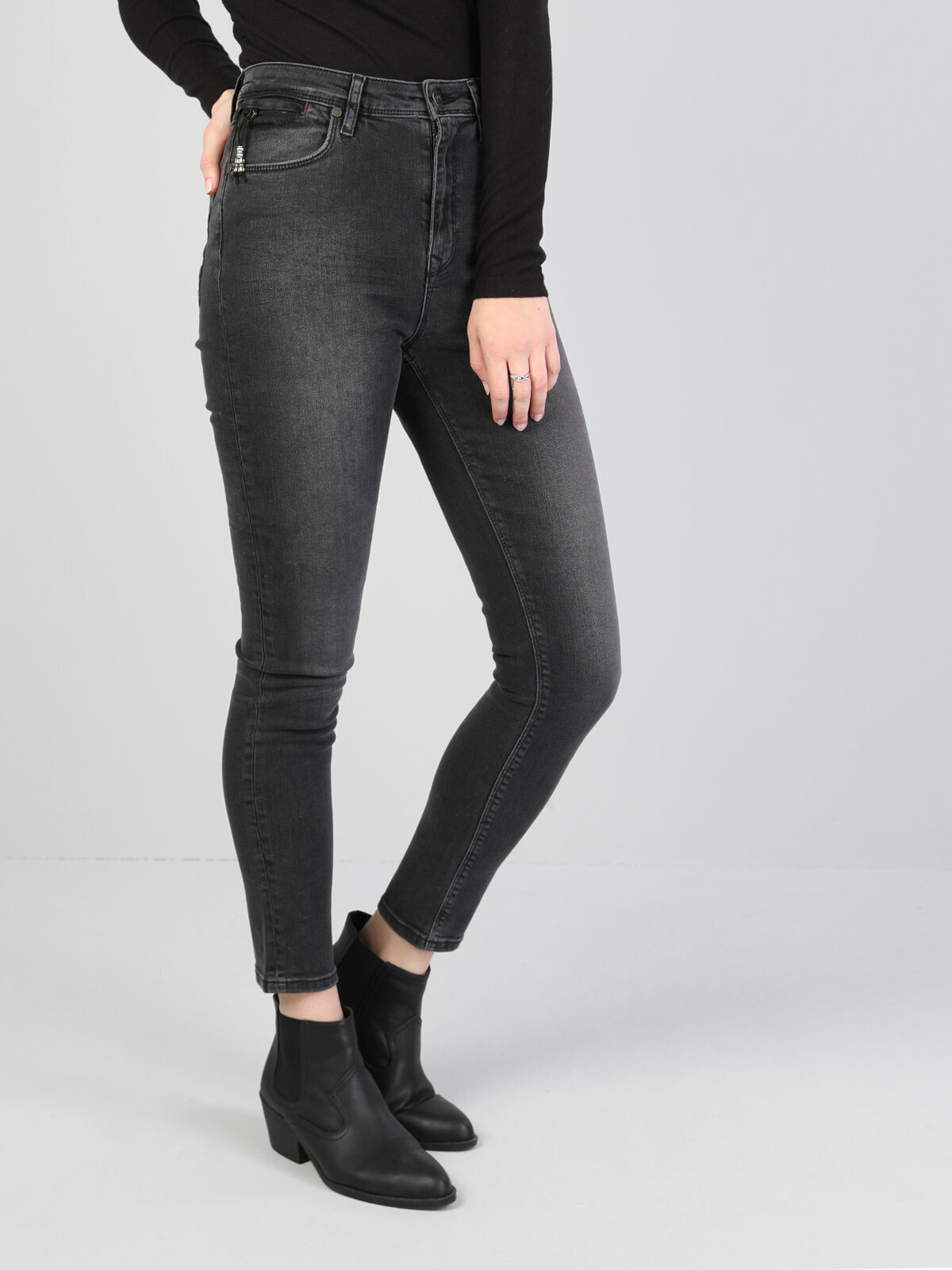 Colins 760 Dıana Yüksek Bel Dar Paça Super Slim Fit Koyu Gri Kadın Jean Pantolon. 1