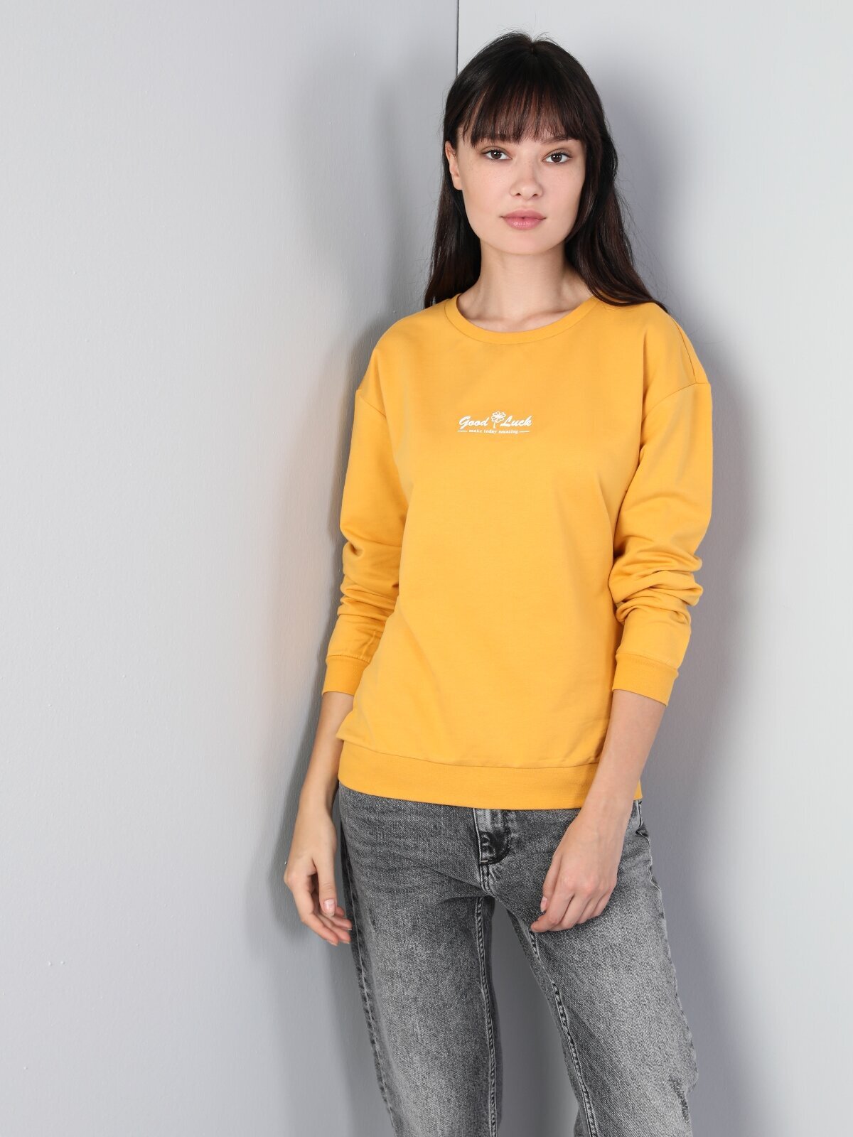 Colins Regular Fit Kadın Sarı Sweatshirt. 3