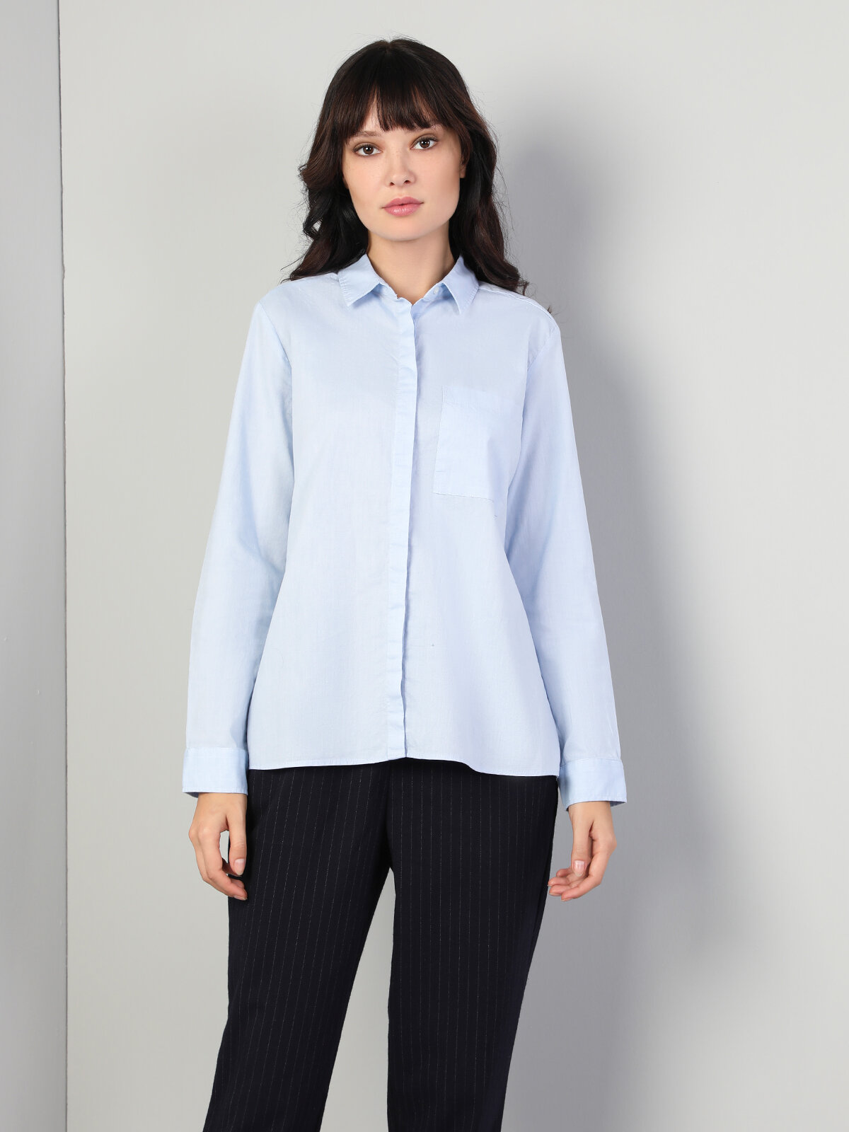 Colins Regular Fit Shirt Neck Kadın Mavi Uzun Kol Gömlek. 4