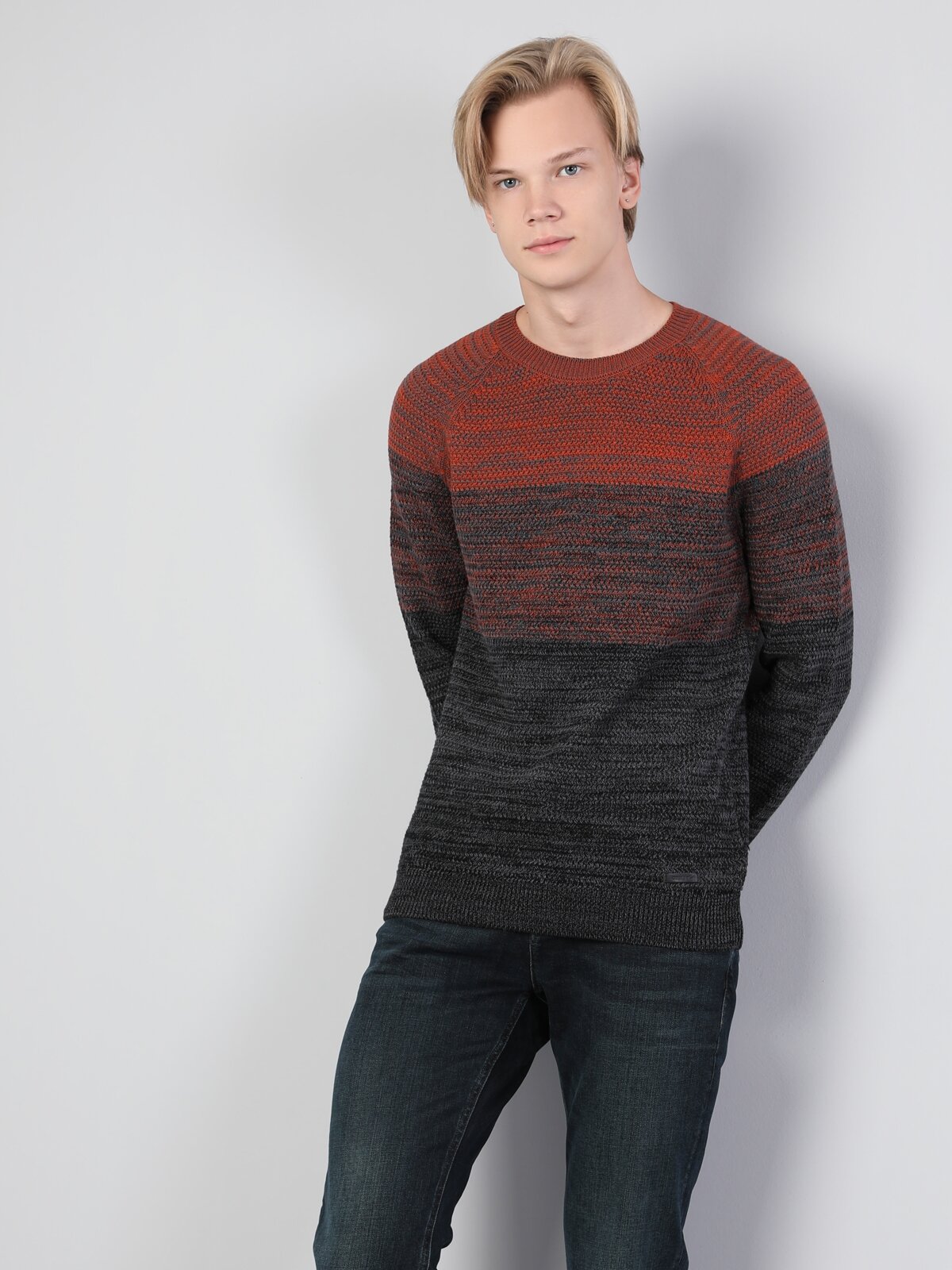 Colins Red Men Sweaters. 3