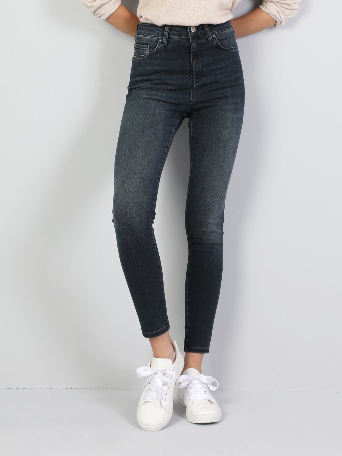 Colins 760 Dıana Yüksek Bel Dar Paça Super Slim Fit Gri Kadın Jean Pantolon. 4