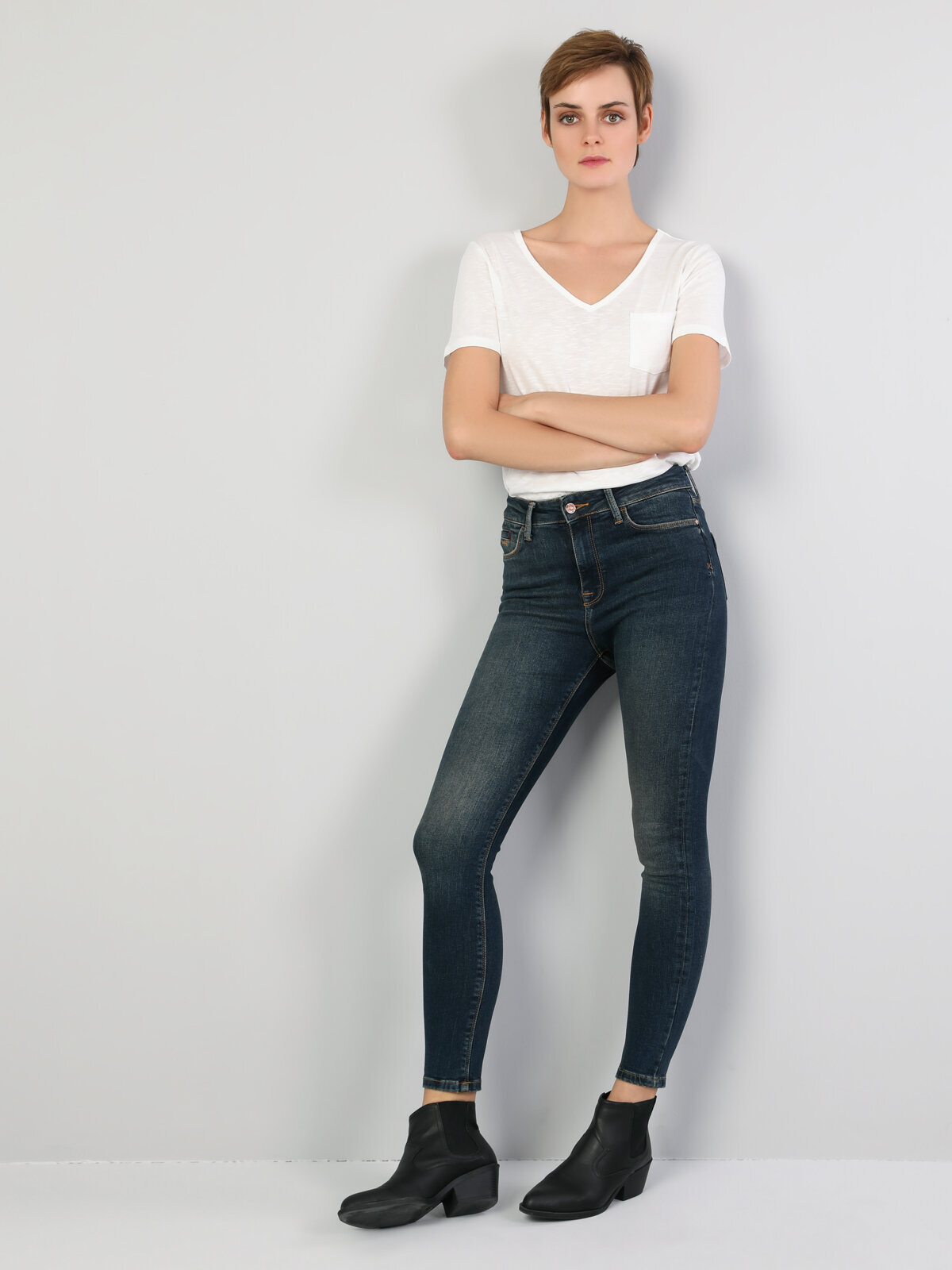 Colins 760 Dıana Yüksek Bel Dar Paça Super Slim Fit Koyu Mavi Kadın Jean Pantolon. 3