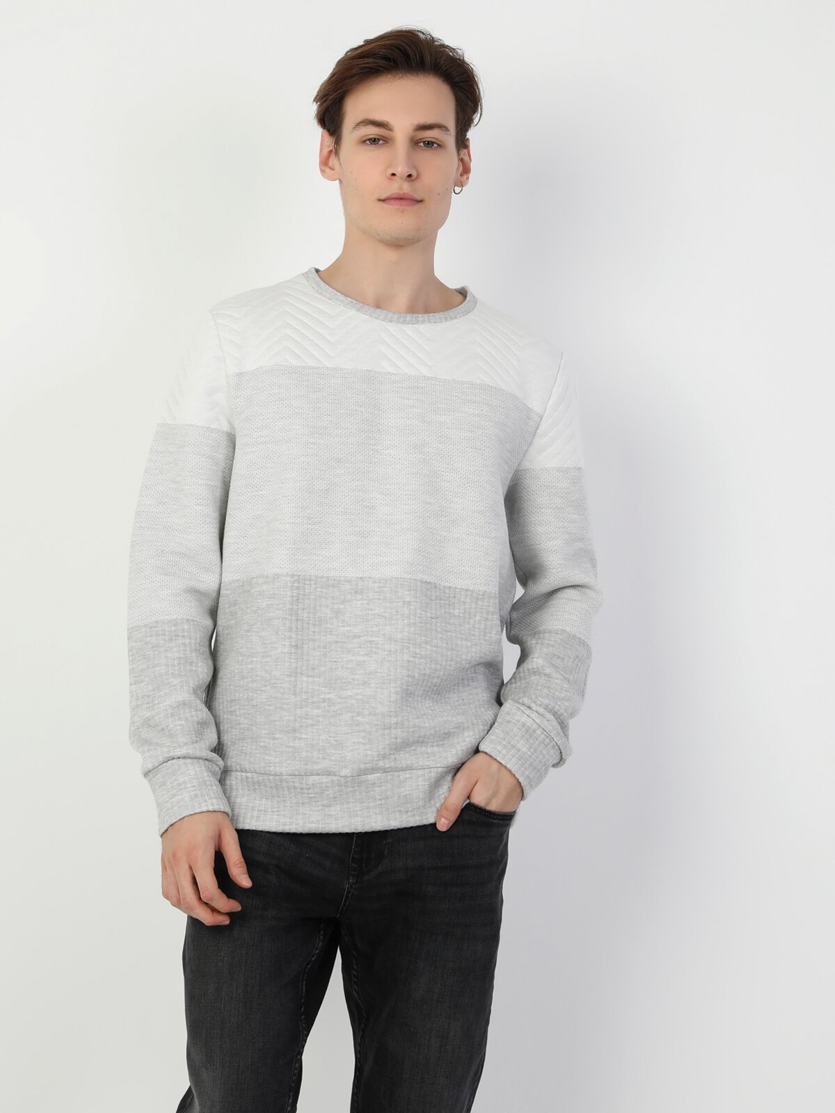 Colins Men Sweatshirt. 3