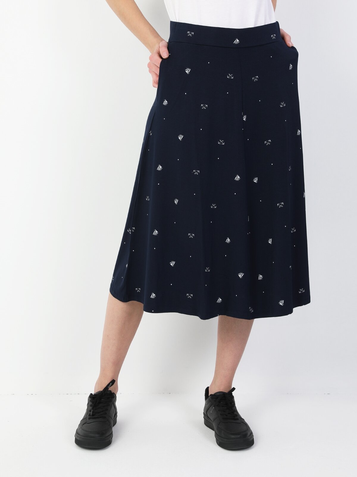 Colins Navy Woman Skirt. 1
