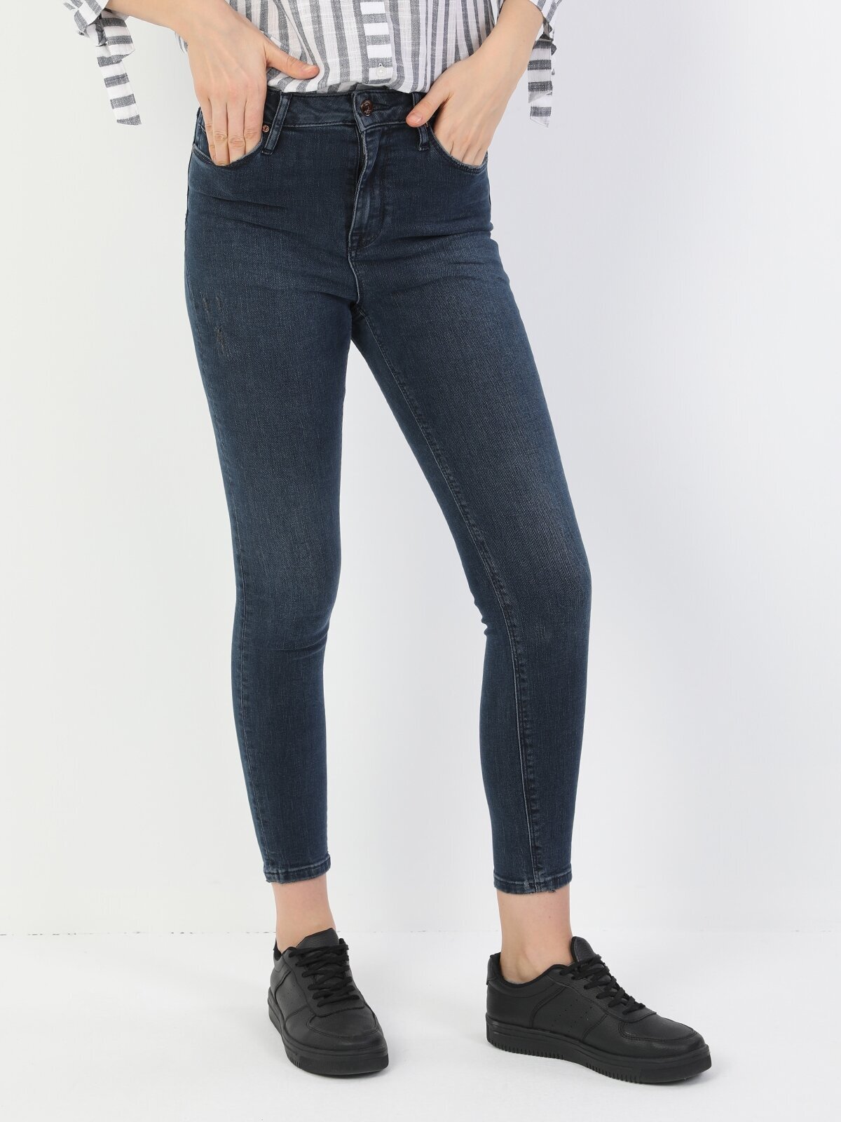Colins 760 Dıana Yüksek Bel Dar Paça Super Slim Fit Koyu Mavi Kadın Jean Pantolon. 1