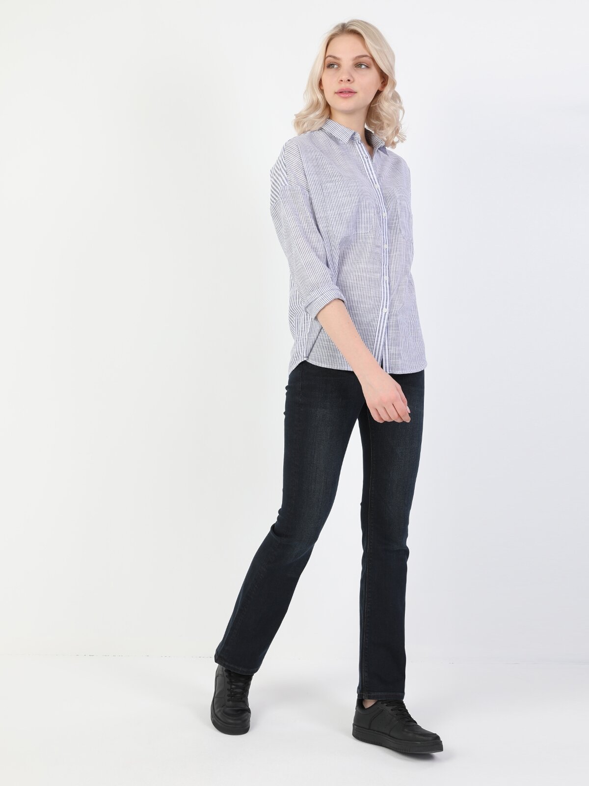 Colins 791 Monıca Orta Bel Rahat Paça Regular Fit Koyu Mavi Kadın Jean Pantolon. 3
