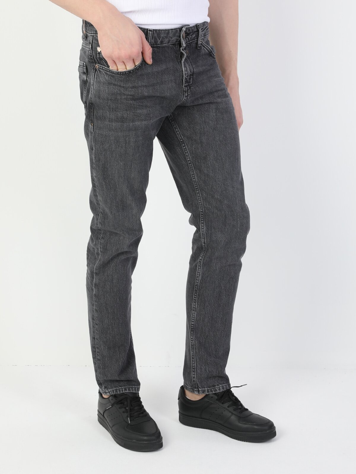 Colins Men Pants. 1