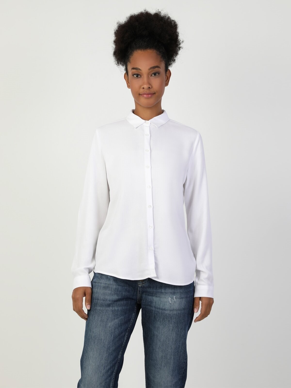 Colins Basic Regular Fit Kadın Beyaz Uzun Kol Gömlek. 4