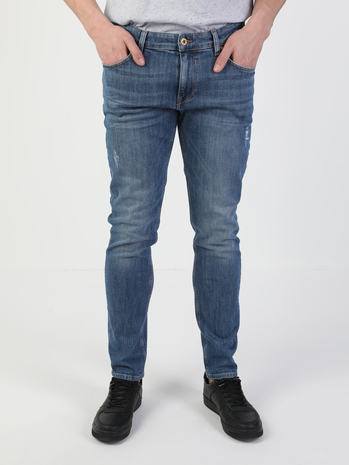 Colins 041 Danny Düşük Bel Dar Paça Slim Fit Mavi Erkek Jean Pantolon. 4 Colins 041 Danny Düşük Bel Dar Paça Slim Fit Mavi Erkek Jean Pantolon. 4