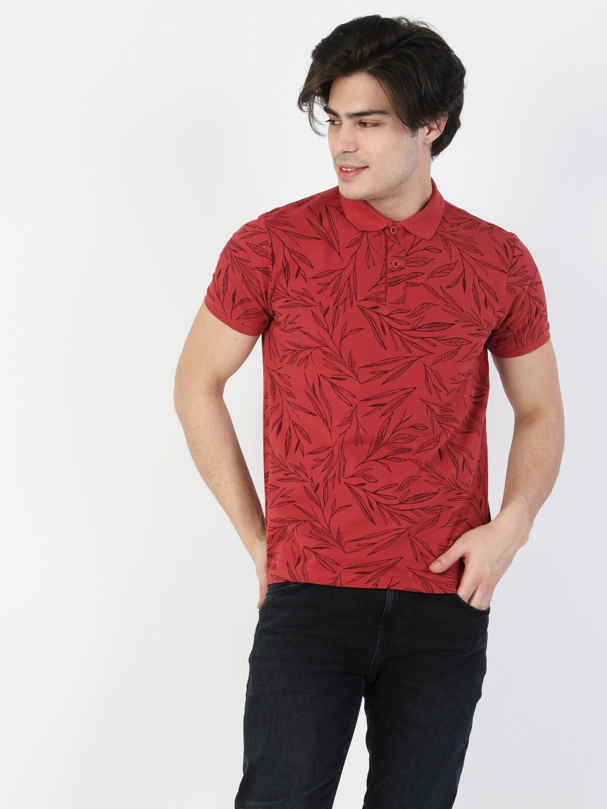 Colins Red Men Short Sleeve Polo Shirt. 3