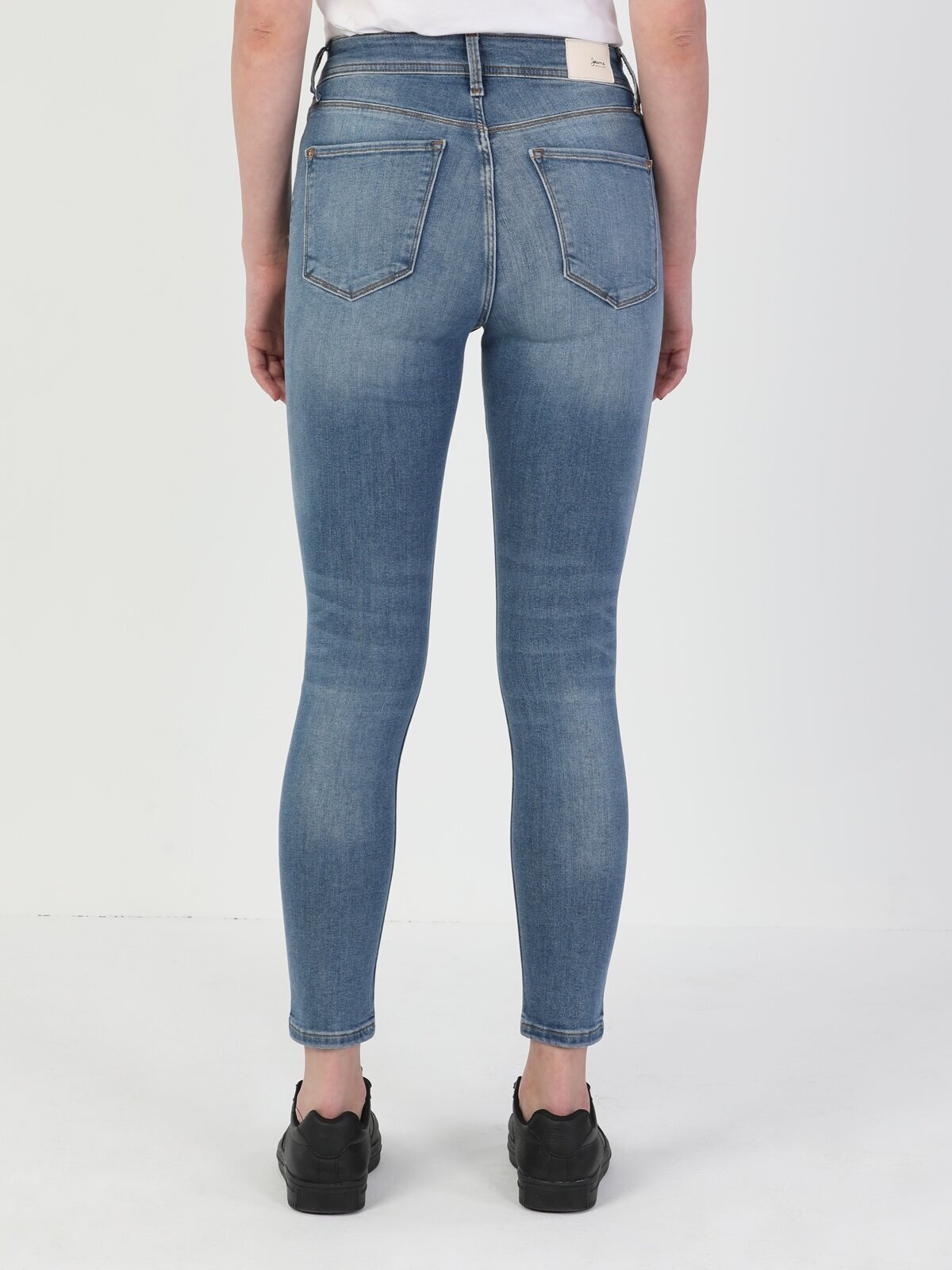 Colins 760 Dıana Yüksek Bel Dar Paça Super Slim Fit Açık Mavi Kadın Jean Pantolon. 2