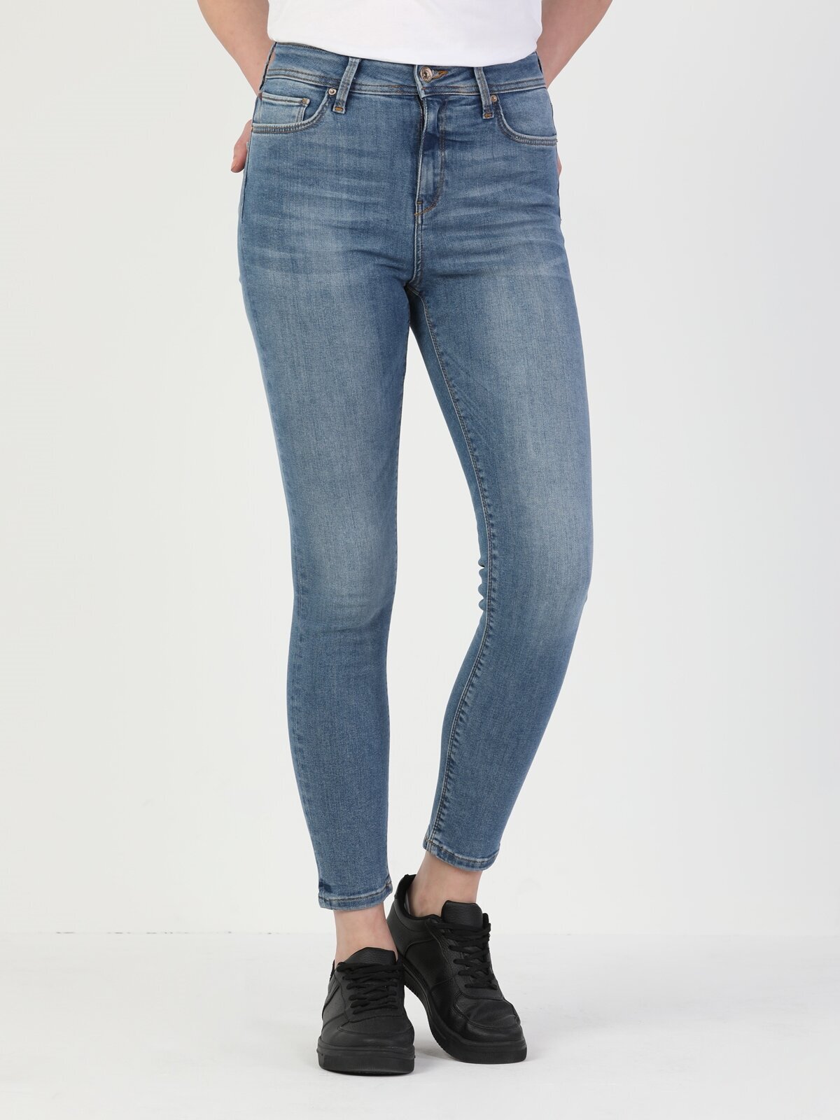 Colins 760 Dıana Yüksek Bel Dar Paça Super Slim Fit Açık Mavi Kadın Jean Pantolon. 4