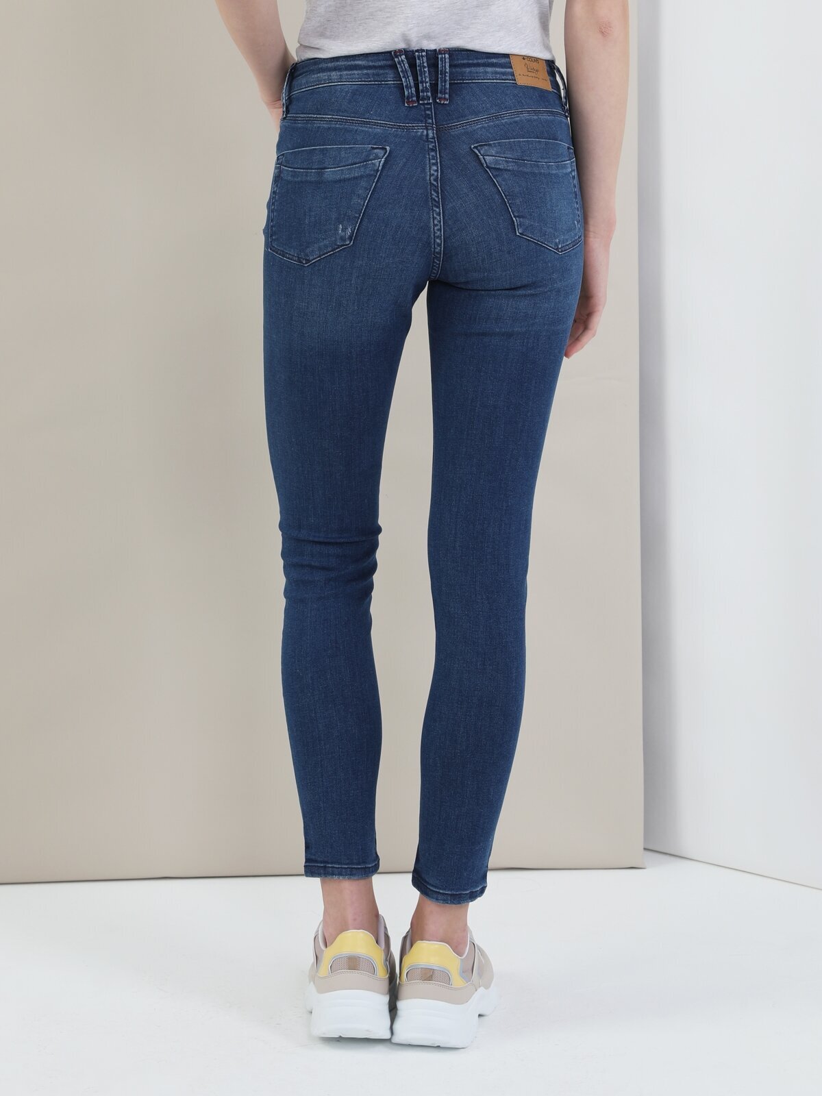Colins 759 Lara Orta Bel Dar Paça Super Slim Fit Mavi Kadın Jean Pantolon. 2