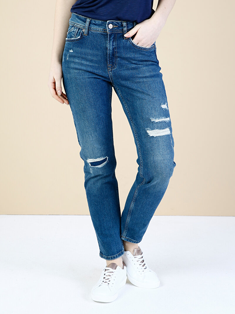 Slim Fit Orta Bel Daralan Paça Kadın İndigo Jean Pantolon