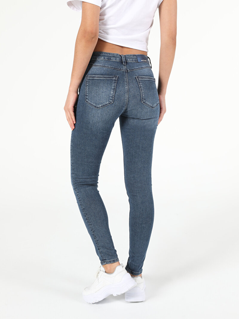 Super Slim Fit Orta Bel Dar Paça Kadın Denim Jean Pantolon