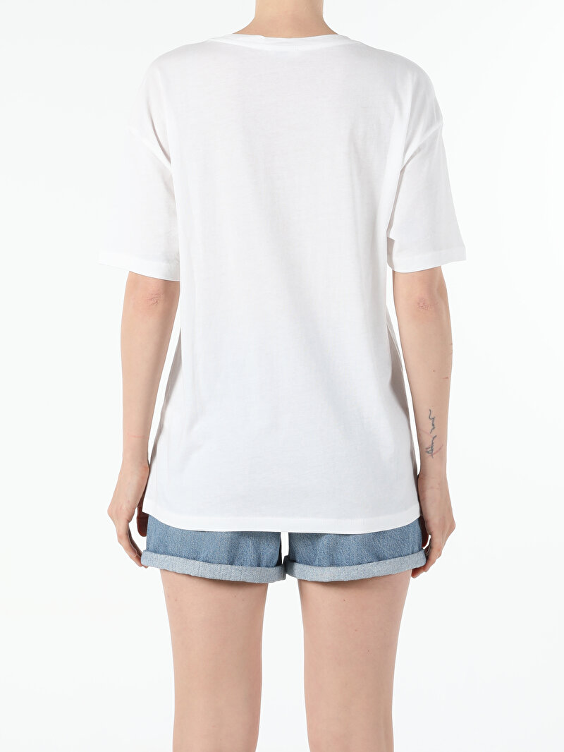 Comfort Fit Yuvarlak Yaka Baskılı Kadın Örme Beyaz Kısa Kol Tişört