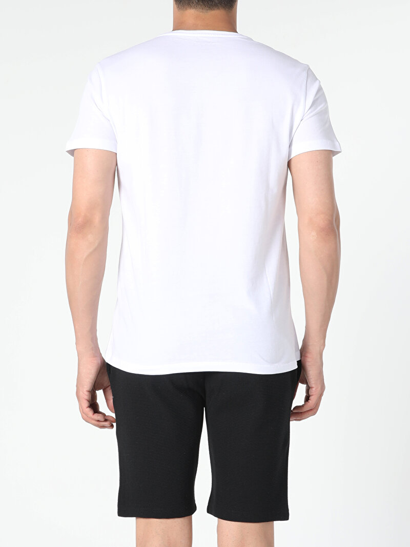 Regular Fit Yuvarlak Yaka  Erkek Beyaz Kısa Kol Tişört Cl1052836