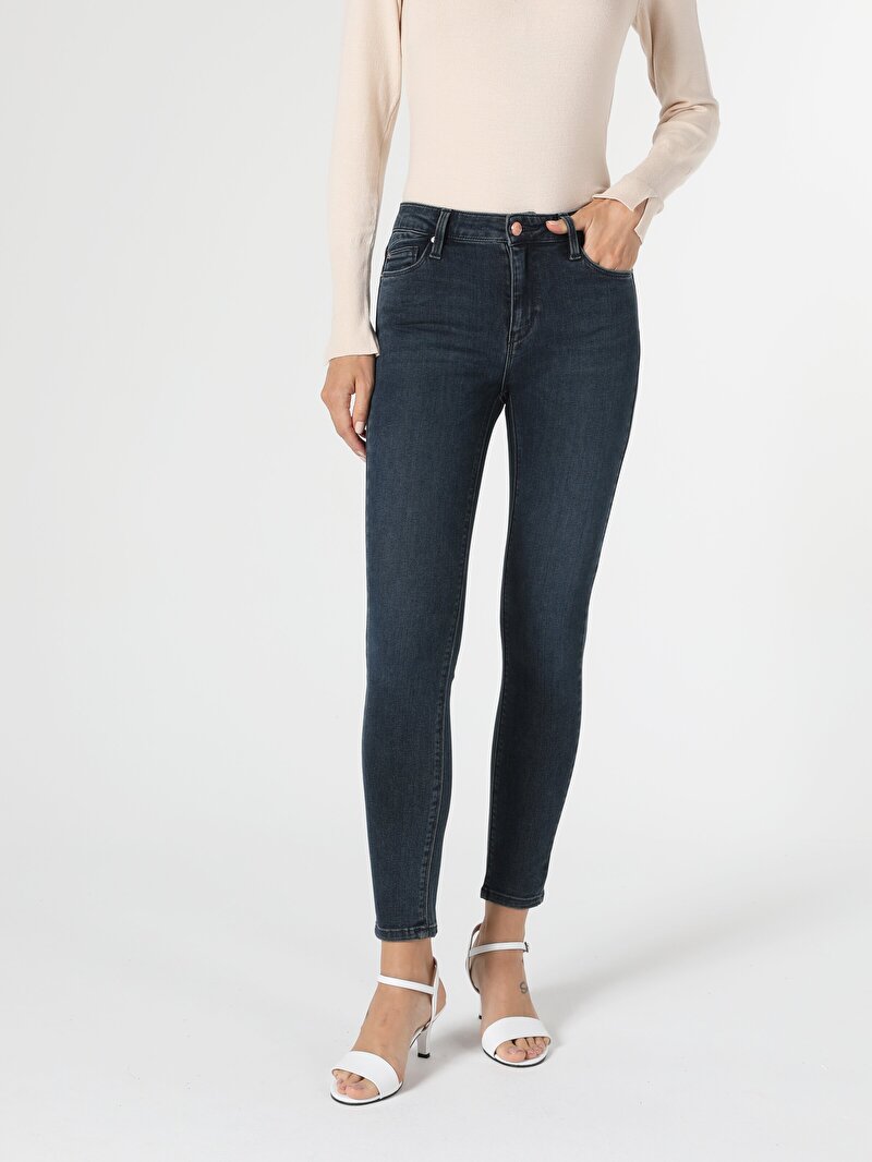 Super Slim Fit Orta Bel Dar Paça Kadın Denim Jean Pantolon