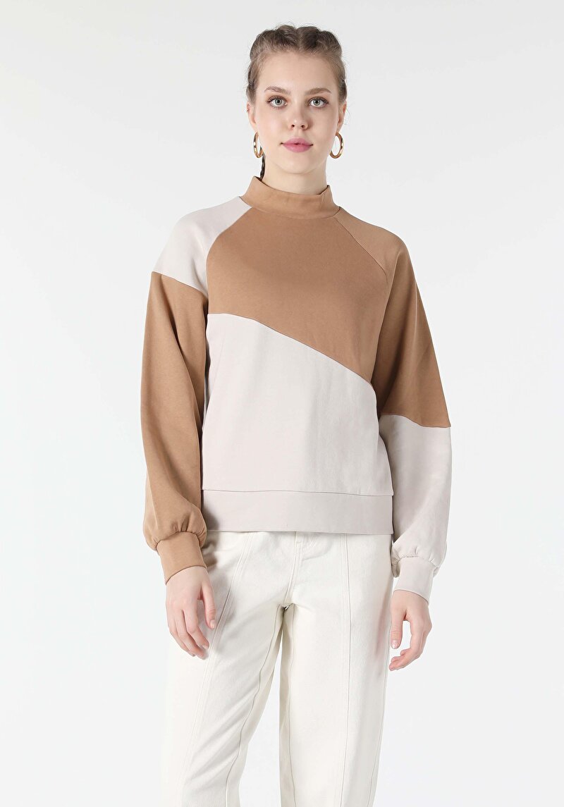 Regular Fit Balıkçı Yaka İki Renkli Bej Kadın Sweatshirt