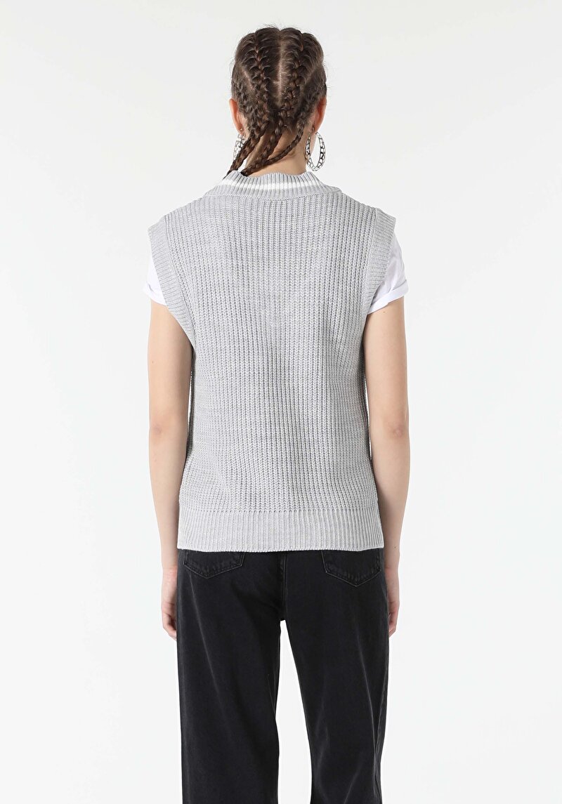 Regular Fit V Yaka Triko Gri Kadın Kazak
