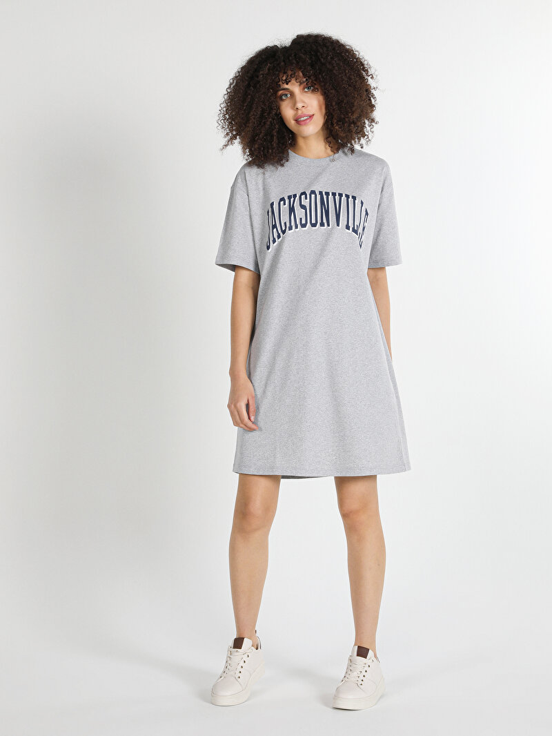 Comfort Fit Baskılı Kadın Gri Kısa Kol Elbise