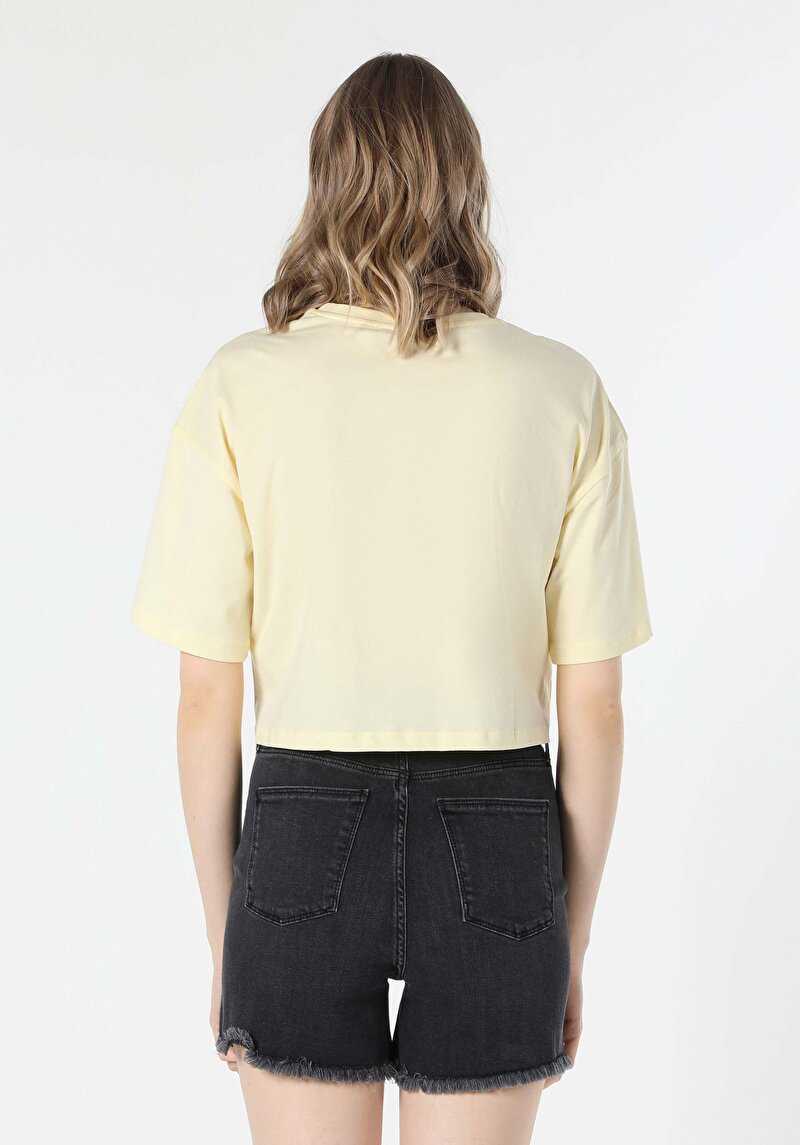 Comfort Fit Yuvarlak Yaka Baskılı Kadın Sari Kısa Kol Tişört