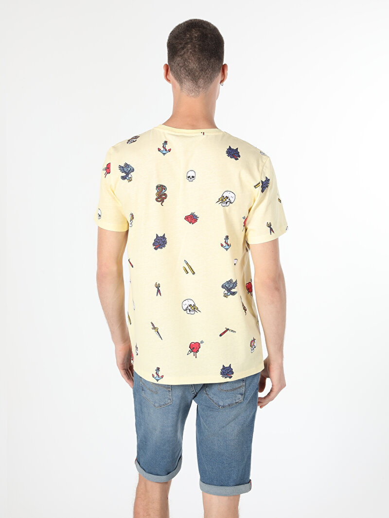 Regular Fit Yuvarlak Yaka Baskılı Erkek Sari Kısa Kol Tişört