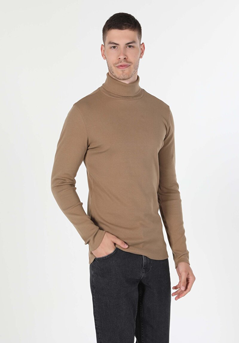 Slim Fit Yarım Balıkçı Yaka Düz Erkek Kahverengi Uzun Kol Tişört