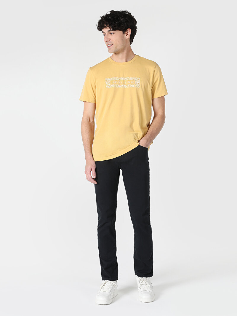 Regular Fit Yuvarlak Yaka Düz Cepsiz Erkek Sarı Kısa Kol Tişört