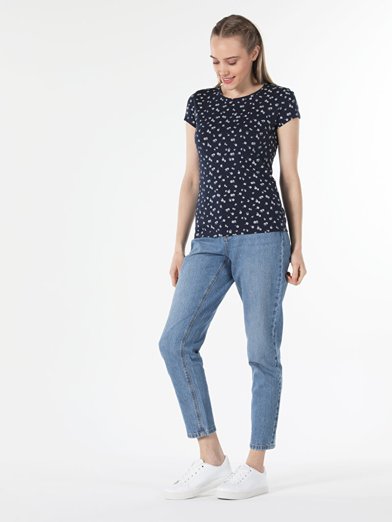 Slim Fit Yuvarlak Yaka Baskılı Kadın Lacivert Kısa Kol Tişört