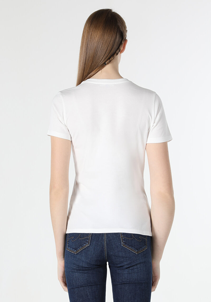 Slim Fit Yuvarlak Yaka Kadın Beyaz Kısa Kol Tişört