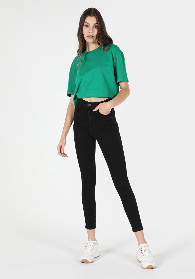 Comfort Fit Yuvarlak Yaka Düz Kadın Yeşil Kısa Kol Tişört