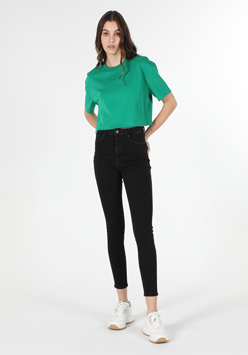 Comfort Fit Yuvarlak Yaka Düz Kadın Yeşil Kısa Kol Tişört