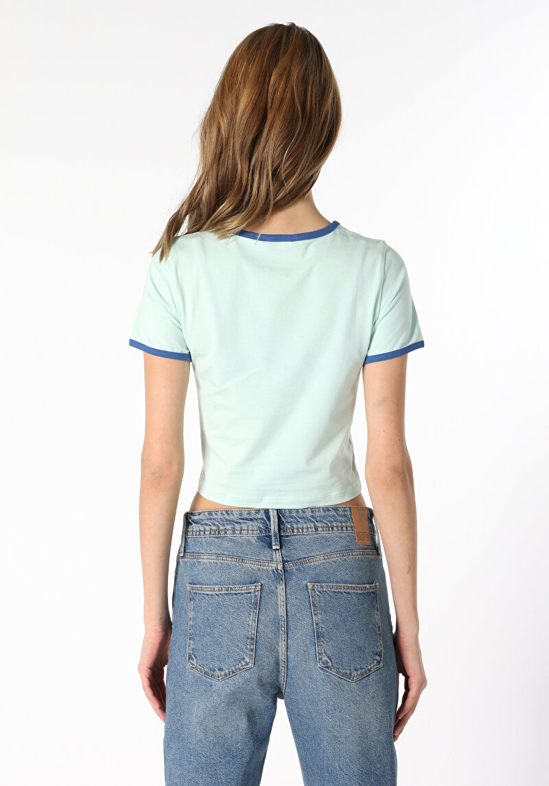 Slim Fit Yuvarlak Yaka Baskılı Kadın Yeşil Kısa Kol Tişört