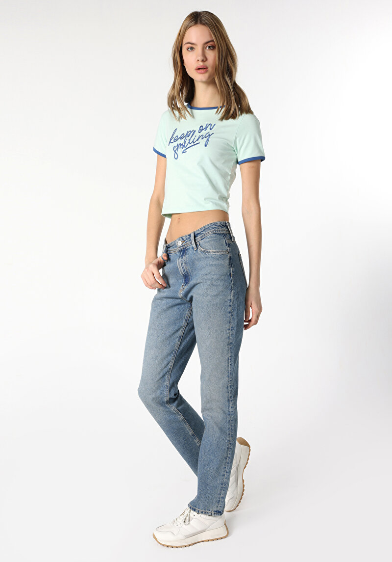 Slim Fit Yuvarlak Yaka Baskılı Kadın Yeşil Kısa Kol Tişört
