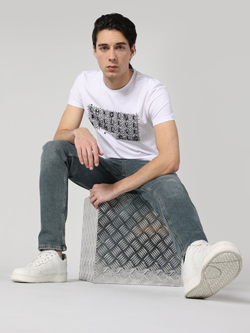 Slim Fit Yuvarlak Yaka Baskılı Erkek Beyaz Kısa Kol Tişört