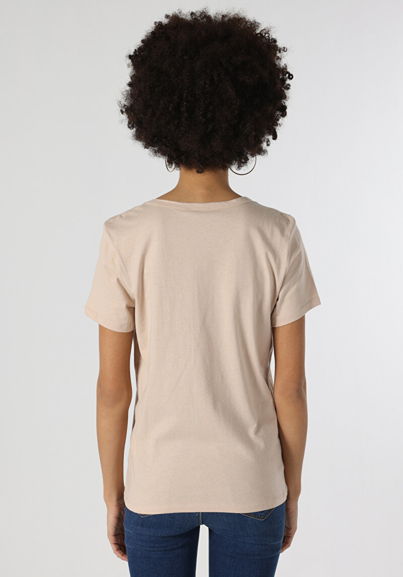 Regular Fit V Yaka Baskılı Kadın Bej Kısa Kol Tişört
