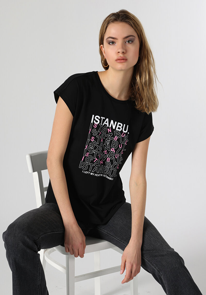 Regular Fit Yuvarlak Yaka Baskılı Kadın Siyah Kısa Kol Tişört