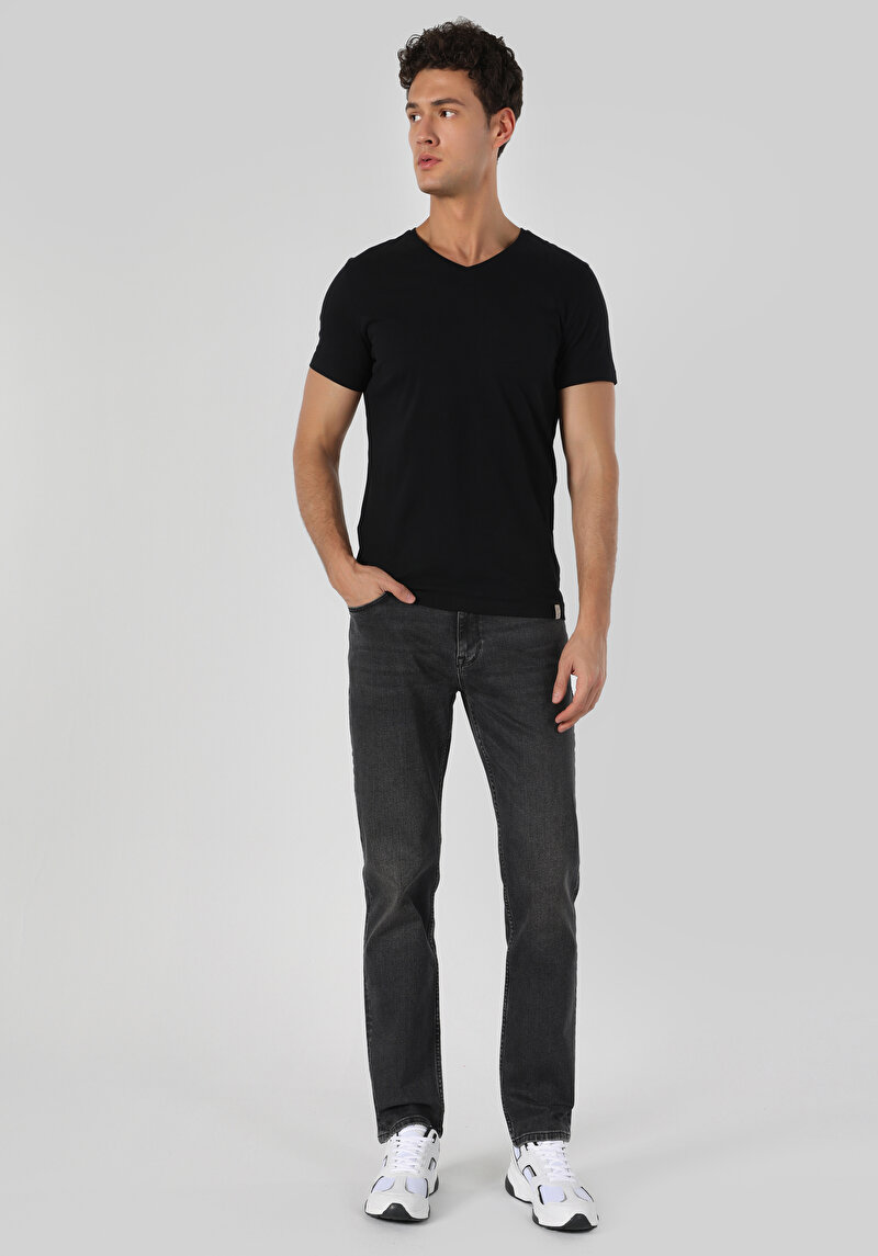 Slim Fit V Yaka Düz Erkek Siyah Kısa Kol Tişört