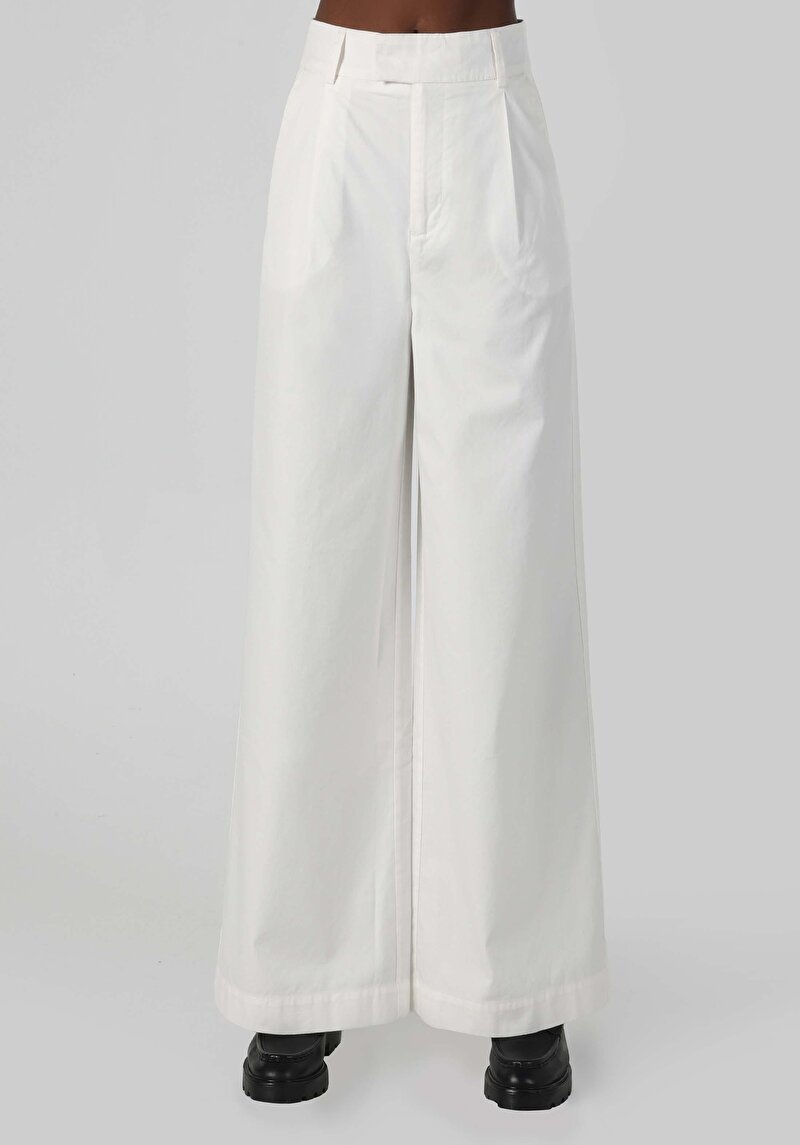 Regular Fit Yüksel Bel Geniş Paça Fermuarlı Kadın Beyaz Pantolon