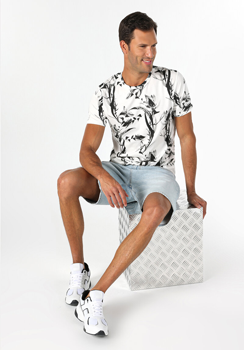 Regular Fit Yuvarlak Yaka Baskılı Erkek Beyaz Kısa Kol Tişört