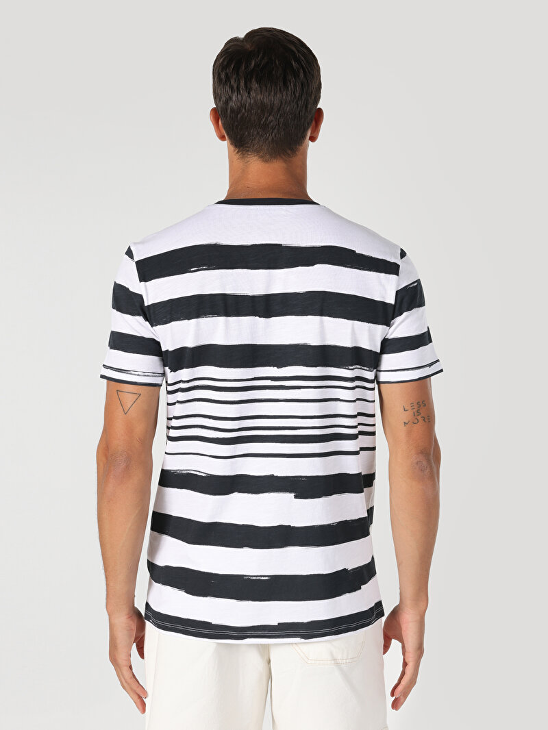 Regular Fit Yuvarlak Yaka Baskılı Erkek Beyaz Kısa Kol Tişört